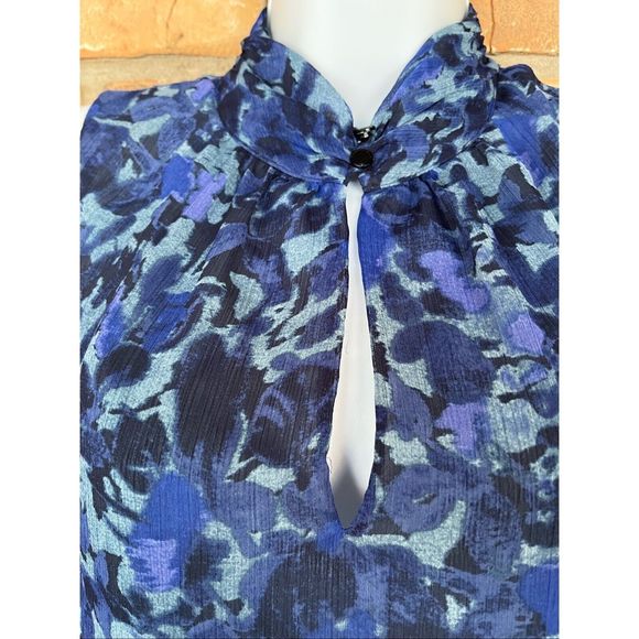 Banana Republic Women’s Small Blue Floral Print Top - Picture 7 of 8